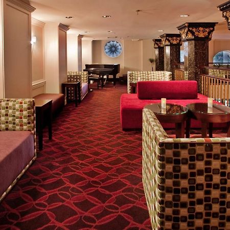 Holiday Inn Kansas City Downtown Aladdin Bagian luar foto