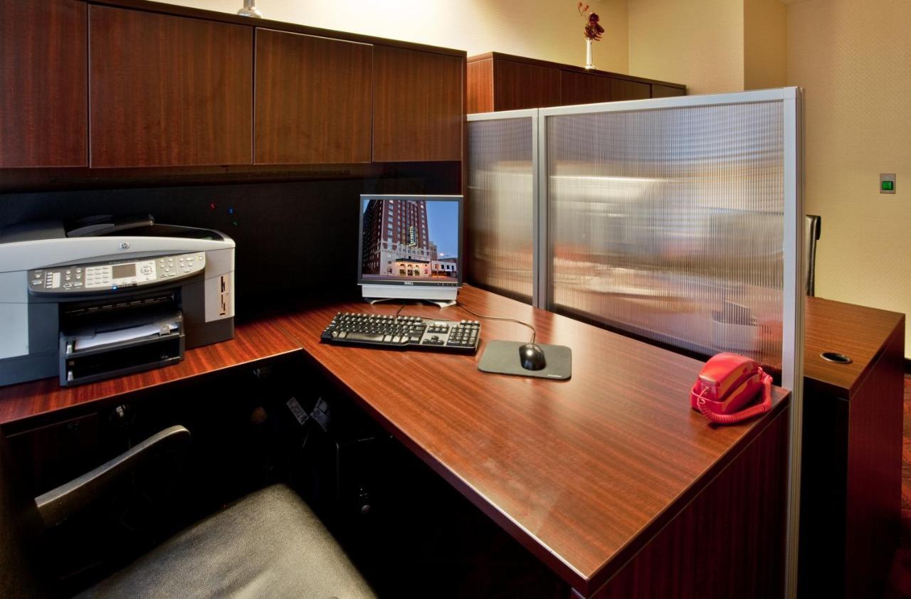 Holiday Inn Kansas City Downtown Aladdin Bagian luar foto
